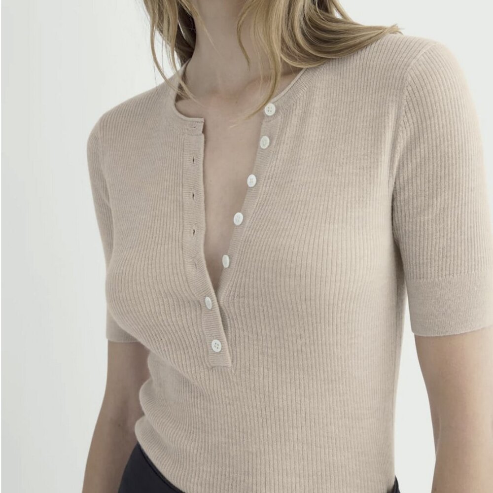 Everlane Short-Sleeve Henley in Ultrasoft Merino in Pale Blush, Size Extra Small